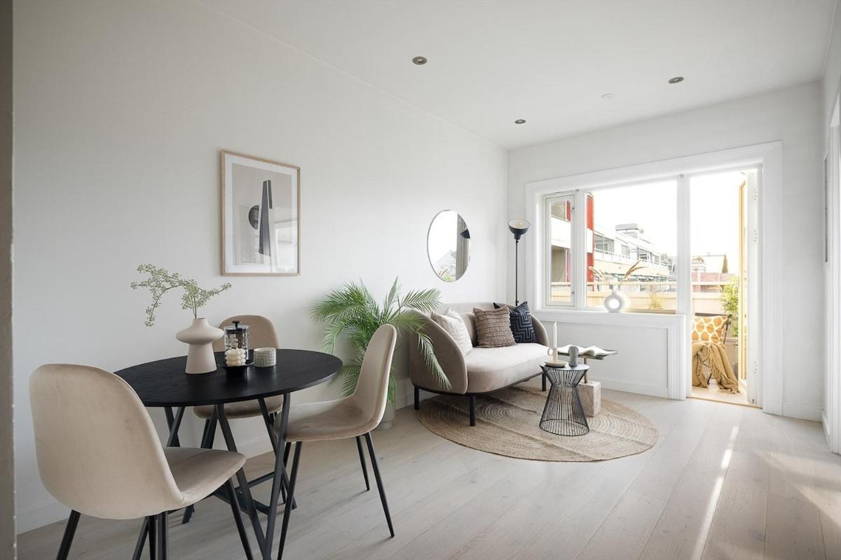 Great In Bogstadveien With A Sunny Balcony *