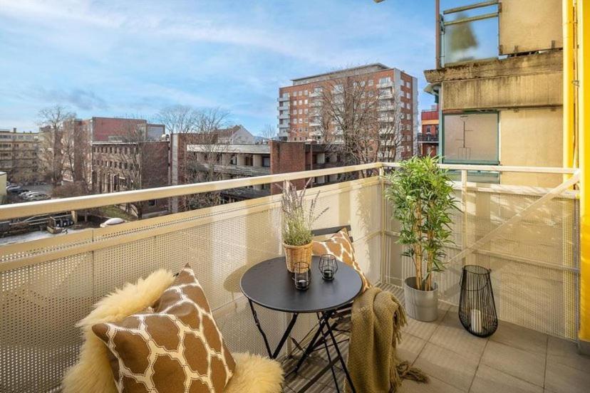 Apartment Great In Bogstadveien With A Sunny Balcony *